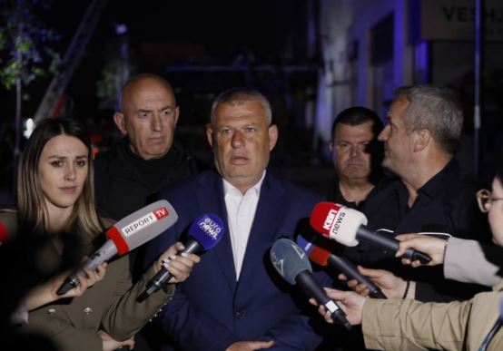 Ku do flenë banorët e pallatit të djegur? Prefekti i Tiranës: Kanë kushërinj, halla, daja, por ne jemi gati