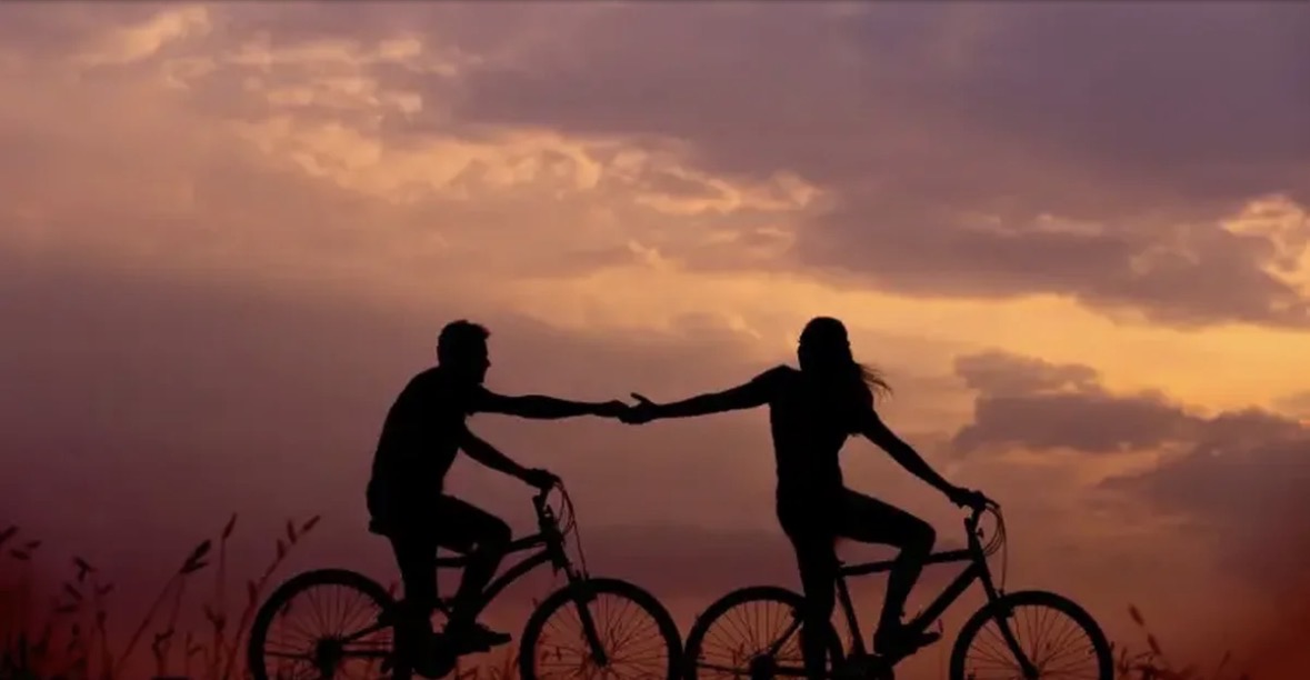 Diferenca ideale e moshës në çift, çfarë thotë studimi