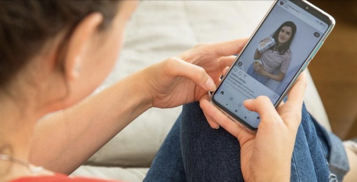 Influencuesit akuzohen për përhapjen e dezinformatave mjekësore në aplikacionet sociale 