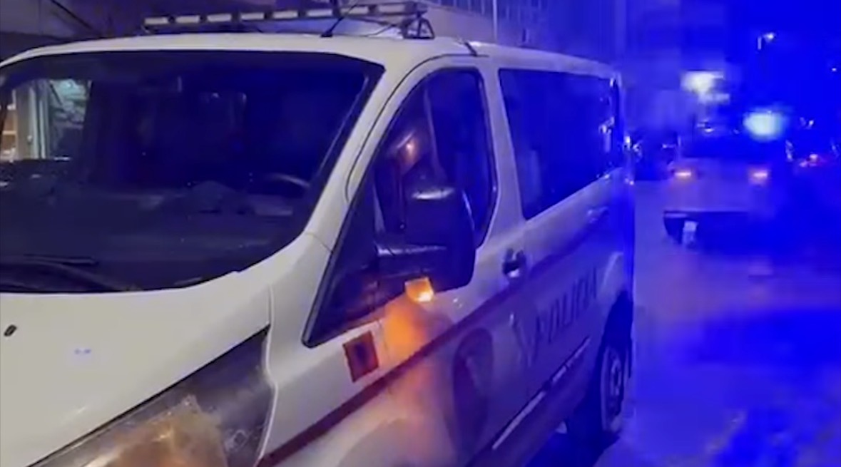 “Hajde se kam vrarë mamanë”! Telefonuesi alarmon Policinë e Vlorës