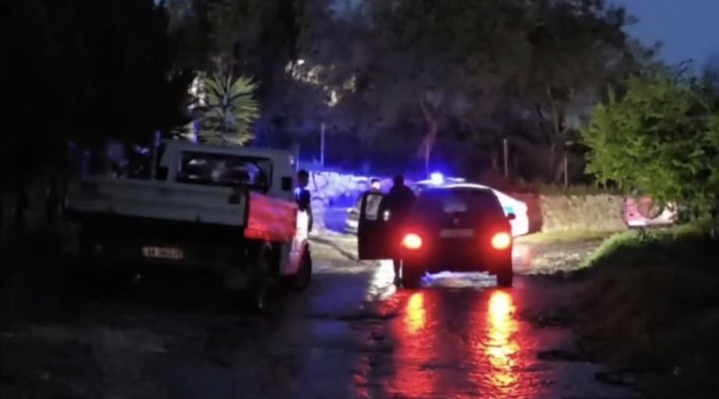 E rëndë në Fier, 40-vjeçari gjendet i vrarë me armë zjarri në banesë