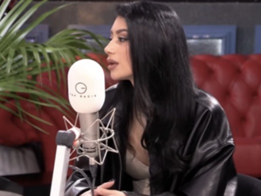 A është Brikena nusja ideale për mamin? Motra e Mateos zbulon si e pritën puthjen: Nuk mendoj se ka qenë… 