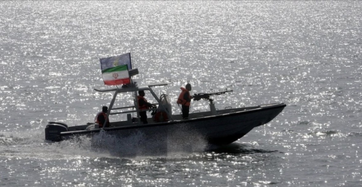 Irani ngre alarmin për tregtinë botërore, në shënjestër korridoret detare 