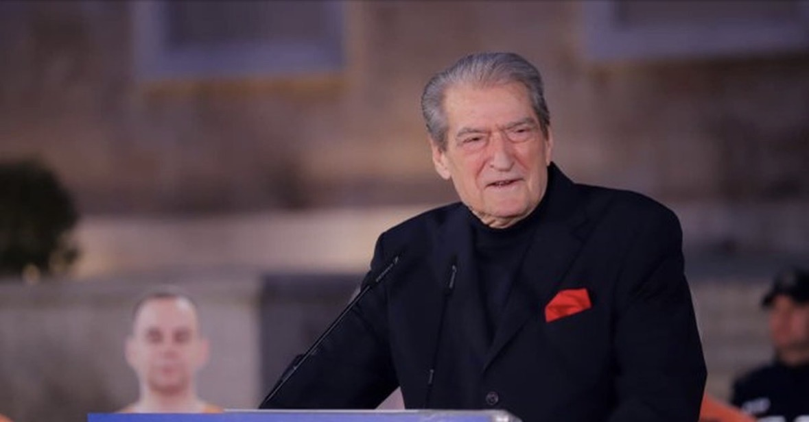 Berisha: Mediat e kontrolluara nga qeveria duan me çdo kusht të mbajnë në këmbë regjimin mafioz të …