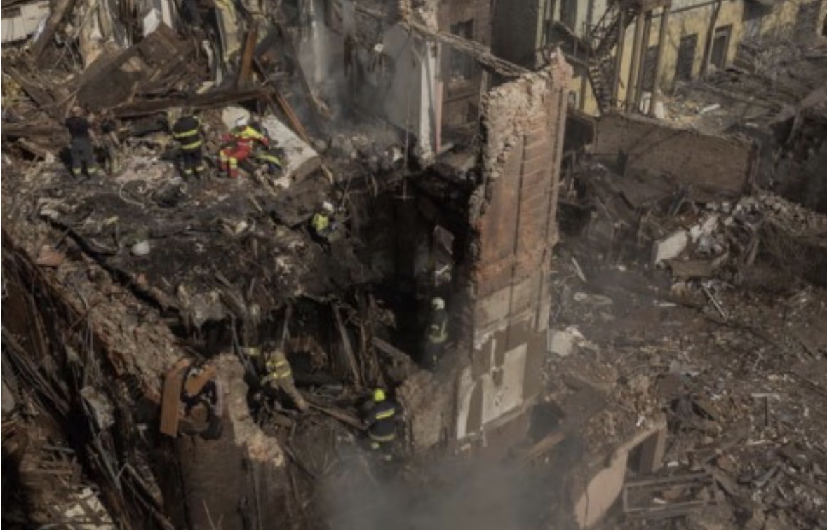 Rumania kap një dron rus në kufi, Moska vijon sulmet ndaj Ukrainës! 17 të vdekur dhe mbi 100 të plagosur