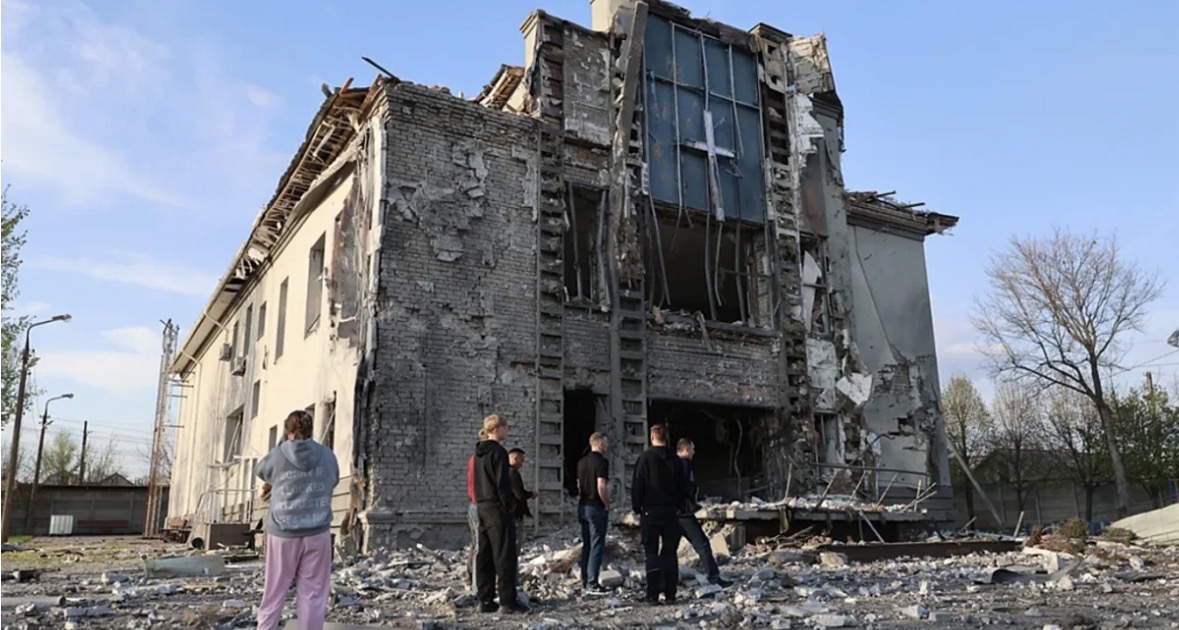 Ukraina në shënjestër me mbi 230 dronë rusë, Zelenskyy i jep dritën jeshile SHBA-së për naftën ruse