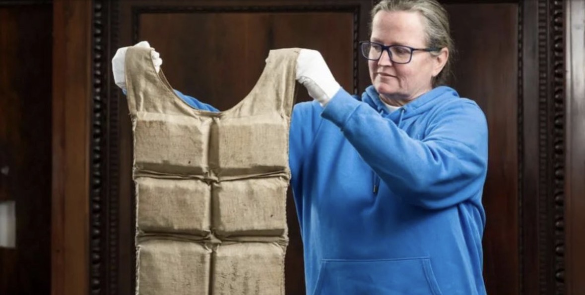 Ankandi i Titanik/ Jeleku i shpëtimit i anijes ‘fatkeqe’ shitet për 670 mijë paundë 