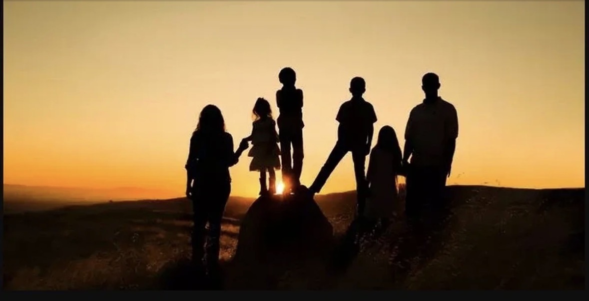 Karakteristikat e personave që rriten në familje me të ardhura të ulëta 