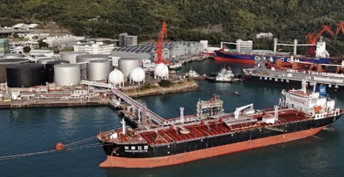 Kina pritet të rifillojë eksportin e karburantit