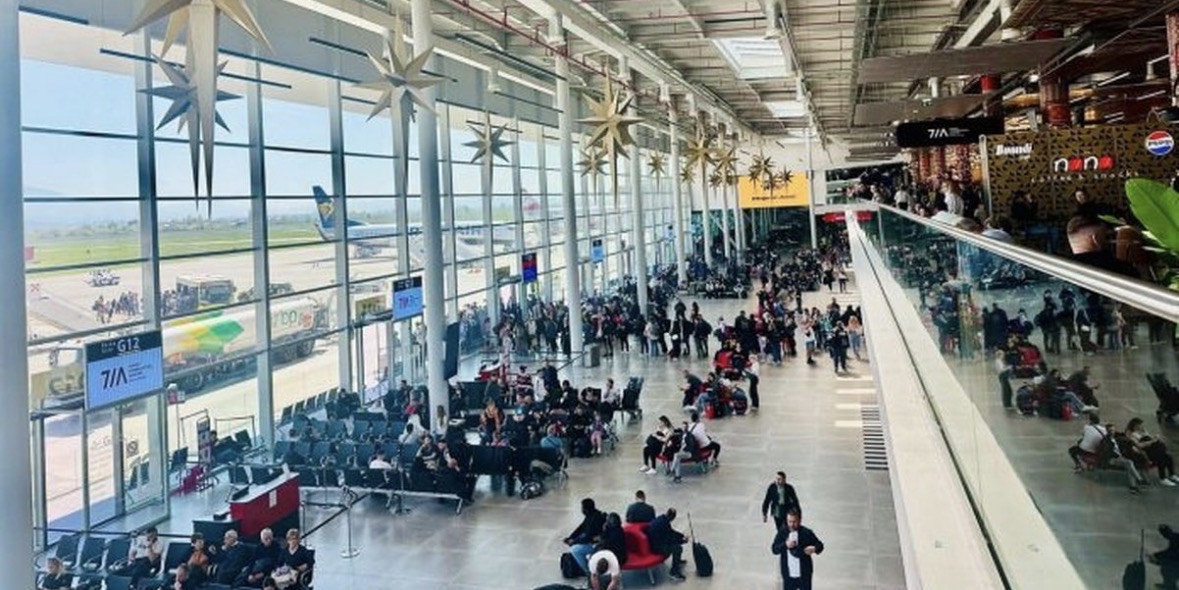 Mbi 2,1 milionë pasagjerë udhëtuan me linja ajrore në tremujorin e parë 