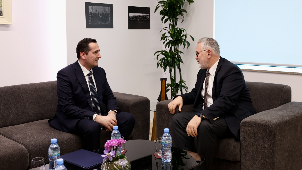 Ministri Gogu takon kreu e SPAK: Bashkëpunim për ligjin, kapacitetet dhe forcimin e shtetit të së drejtës