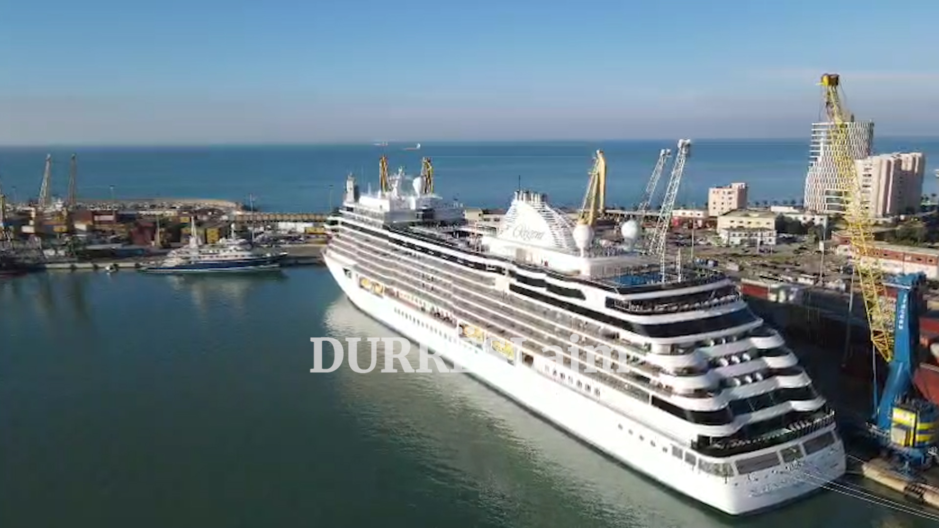 Sezoni i kroçerave parashikohet i suksesshëm në Durrës, por superjahtet mund ta braktisin portin! (VIDEO)