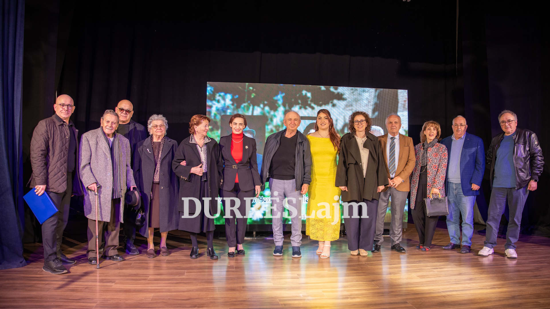 “Festa e pranverës 2026″/ Nderohen nga shoqata “Durrësi Autokton” 3 personalitete të qytetit (VIDEO)