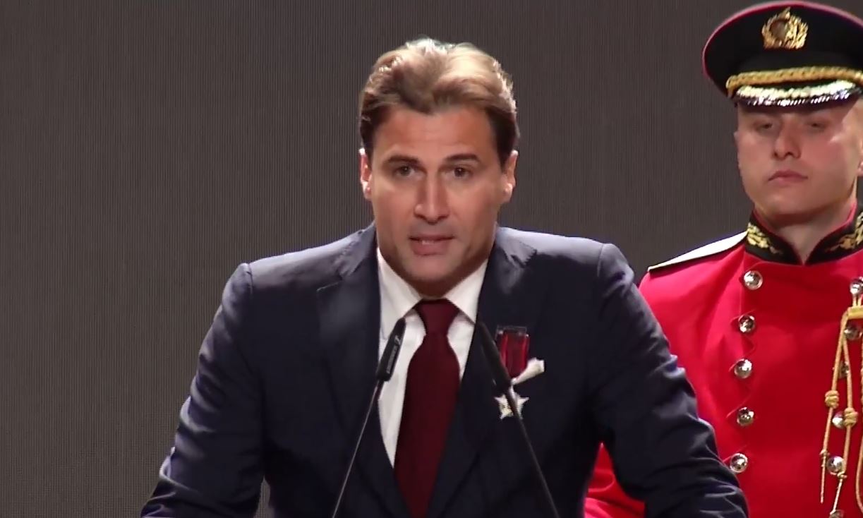 Lorik Cana merr titullin Kalorës i Urdhrit të Skënderbeut, kush janë personalitet e dekoruara nga Begaj