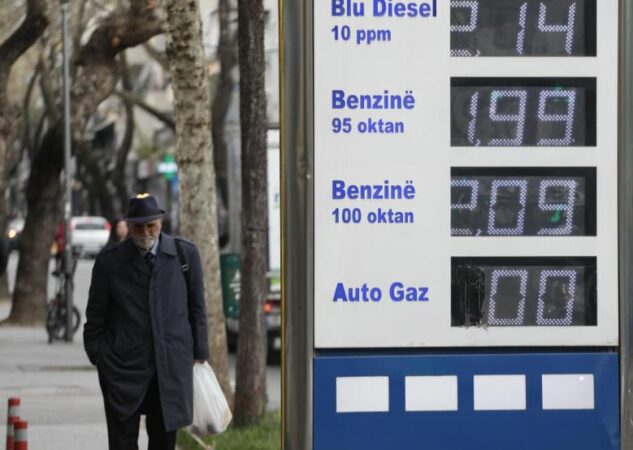 Bordi i Transparencës rrit me 5 lekë çmimin e karburanteve, sa do të shiten nafta dhe benzina