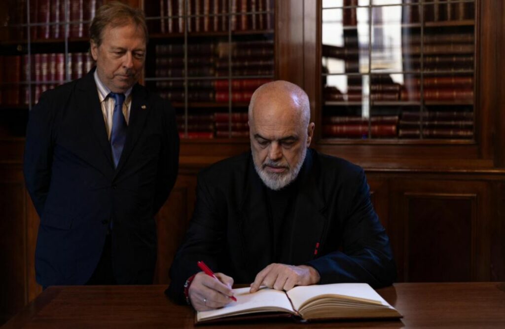 Rama nga Spanja: Mirëpritje e ngrohtë. Shqipëria, emri i preferuar i destinacioneve turistike