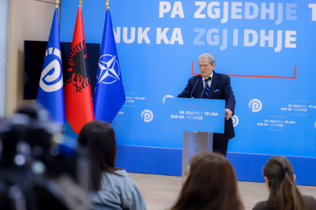 Berisha: Taksa e naftës në Shqipëri, më e larta në botë