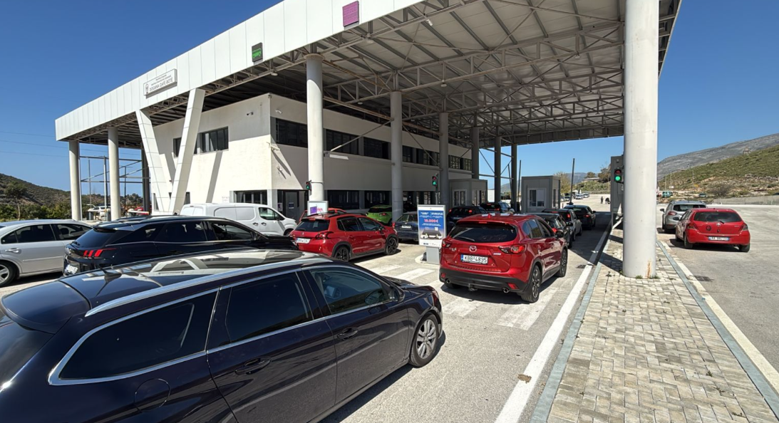 Pashka Ortodokse, fluks i lartë në Qafë Botë dhe Portin e Sarandës