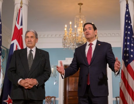 “Kriza e naftës”, Zelanda e Re i kërkon SHBA-së të dërgojë cisterna karburanti në Paqësor