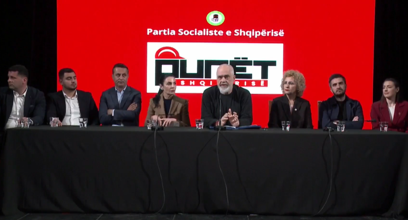 Rama në Fier: Ekonomia po rritet, opozita vijon me akuza dhe shpifje