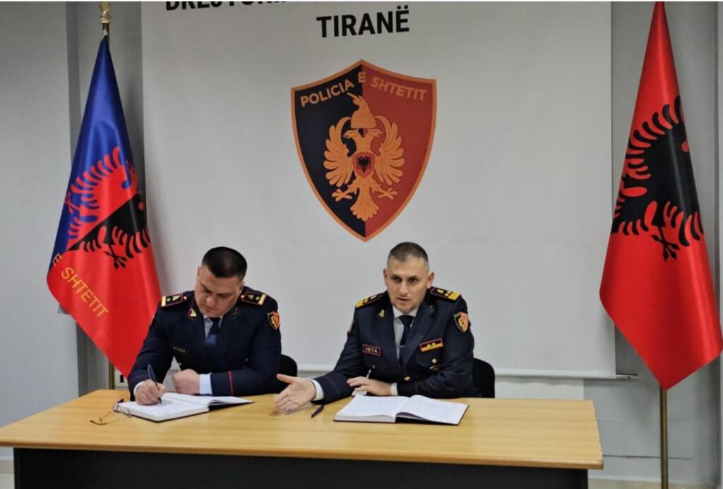 Drejtori i Policisë Skënder Hita takim me shefat e komisariateve, porositë që la
