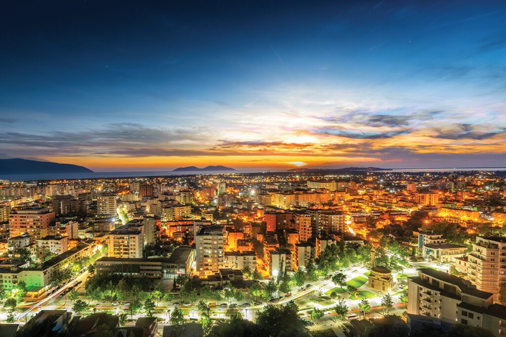 Të huajt “pushtojnë” bregdetin, apartamentet arrijnë 6 mijë euro/m², vilat deri në 3 milionë euro