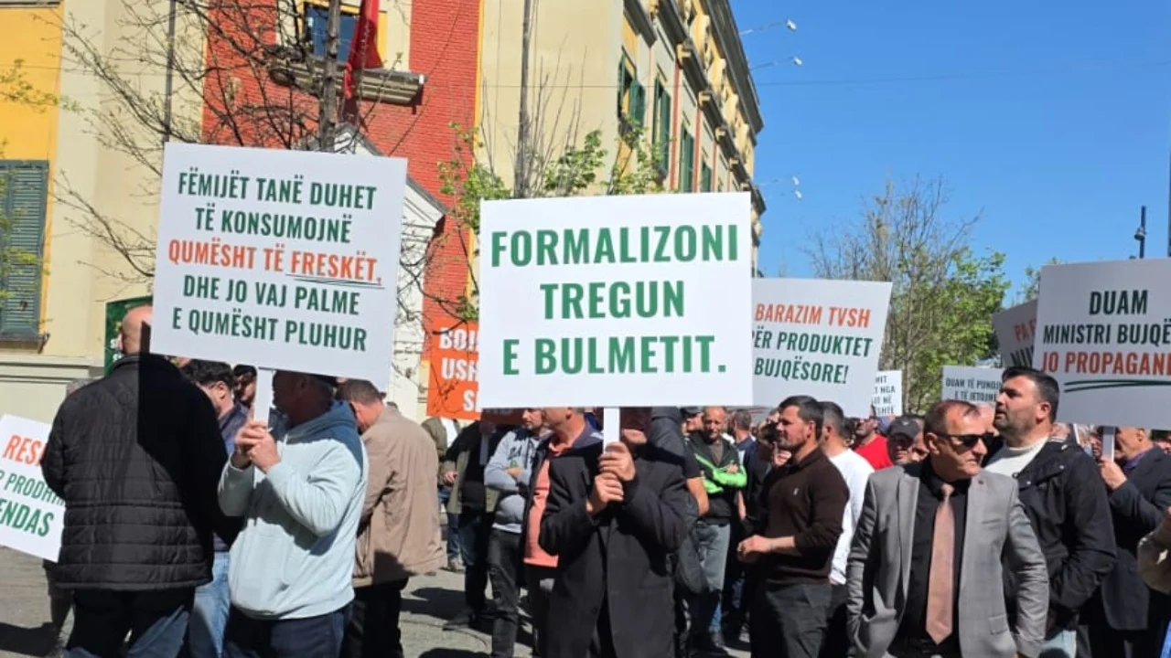 Miratimi i skemës kombëtare ngre blegtorët në protestë