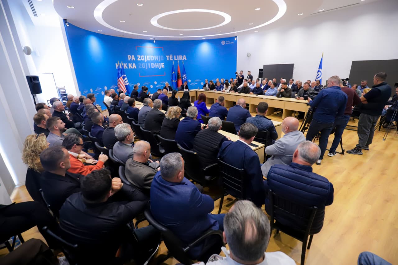 Berisha: Sokol Balla është Sokol Balluku, pjesë e sahanlëpirësve të komanduar nga Rama