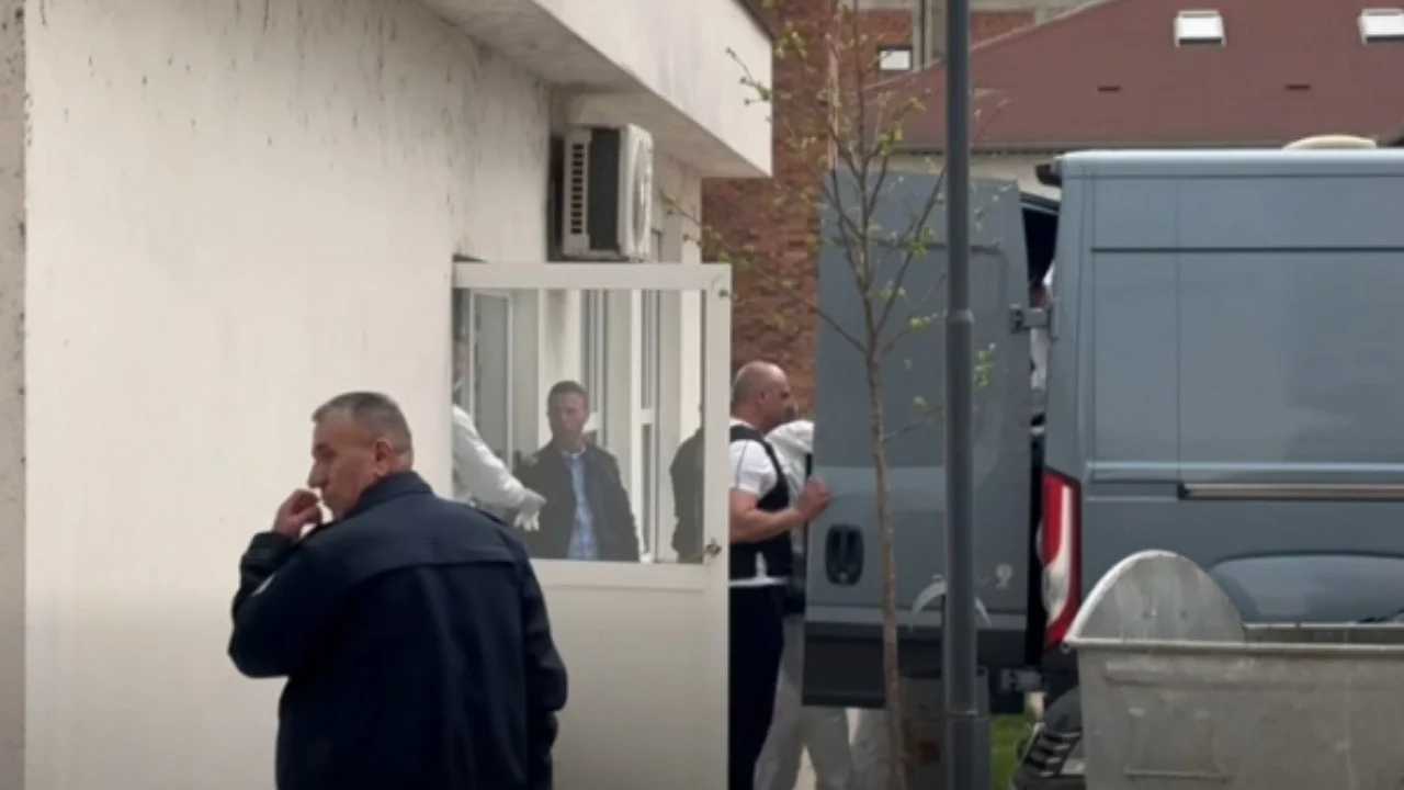 Tragjedia me 3 viktima në Kosovë, flet e afërmja që tentoi t’i shpëtonte: I mora fëmijët shpejt, por nuk kishin shenja jete