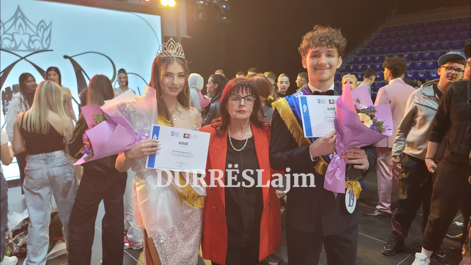 Kush janë dy mjekët e ardhshëm, që u shpallën Miss dhe Mister Durrësi 2026 (VIDEO)
