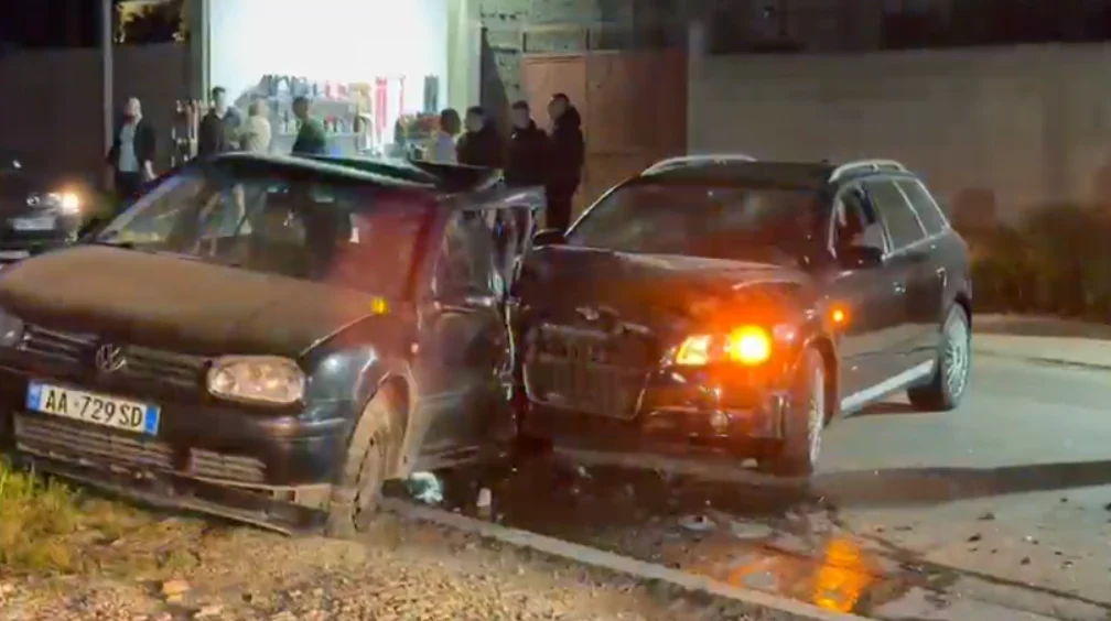 40-vjeçari tenton t’i arratiset policisë, por aksidentohet me makinë/ Niset drejt urgjencës së Fierit