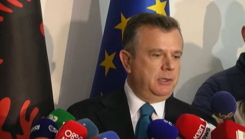 Kritikat e Spiropalit për qeverinë dhe Ramën pas përplasjes për Ballukun, Balla: Nuk i ka shprehur në mbledhjen e Grupit! Ja kur do të merret vendimi