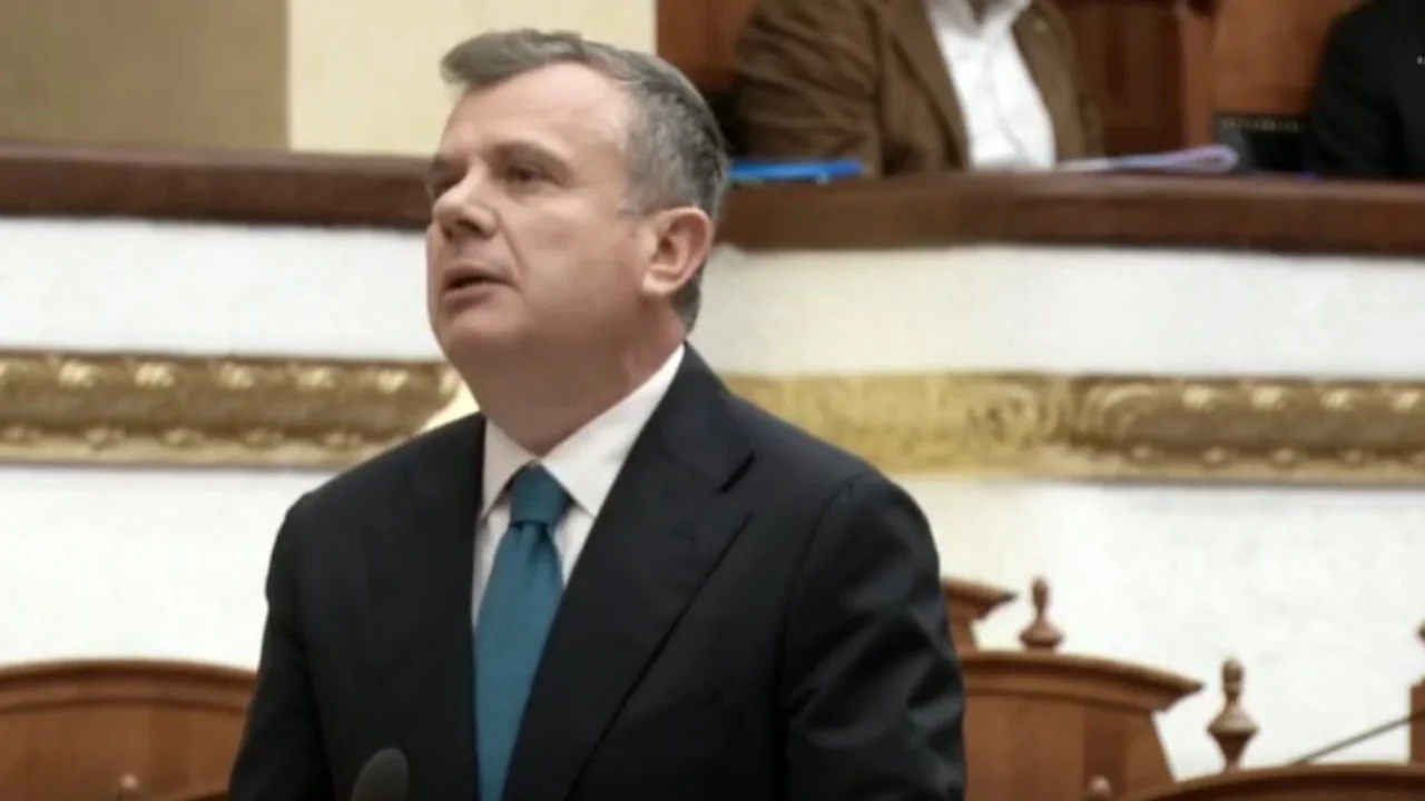 Lajmi për ndarjen nga jeta të akademikut Rexhep Qosja, Balla propozon një minutë heshtje në Kuvend: Ka dhënë kontribut të jashtëzakonshëm