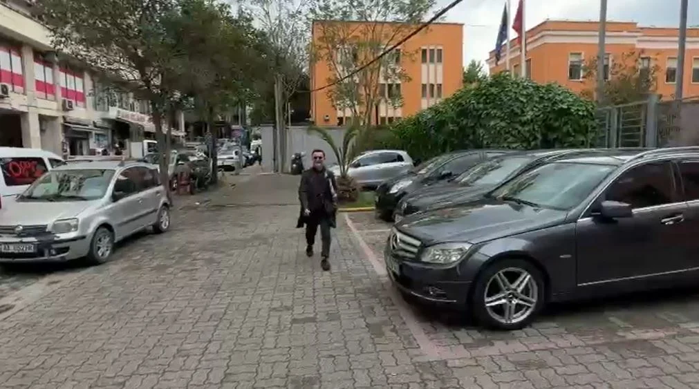 Erion Braçe në GJKKO, deputeti paraqitet sërish në Gjykatën e Posaçme