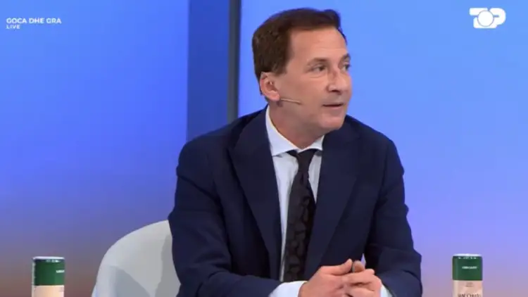 “Bënin s*ks me konkurrentët”, Arjan Konomi trondit me deklaratat: Në ‘Për’puthen’ kishte çmenduri