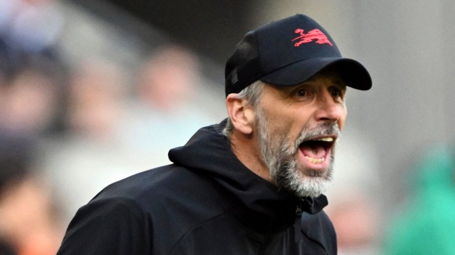 Klubi i Premier Ligës arrin akordin me trajnerin gjerman