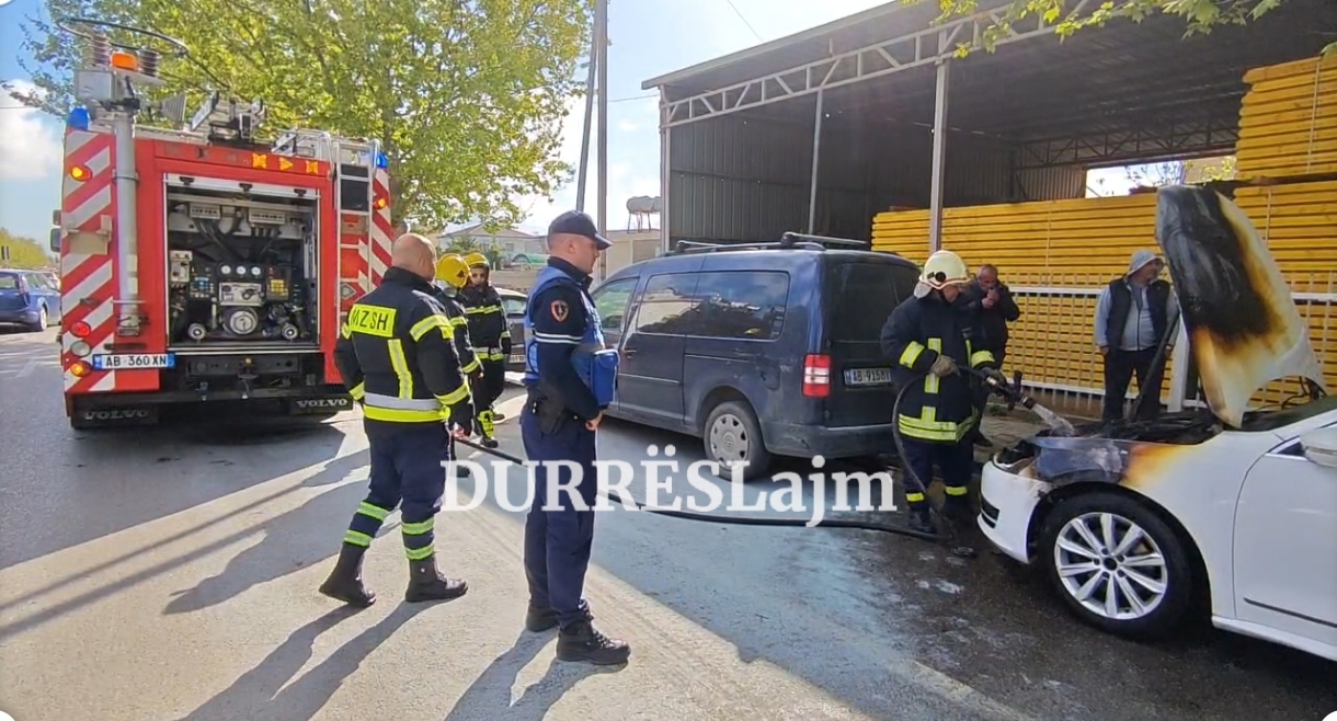 Merr flakë një makinë në Durrës (VIDEO)