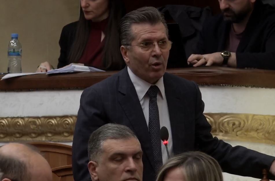 Deklarata e ambasadës së SHBA shkakton debat në Parlament, Mediu: Shqipëria ka konflikt të hapur! Të mblidhet Këshilli i Sigurisë Kombëtare