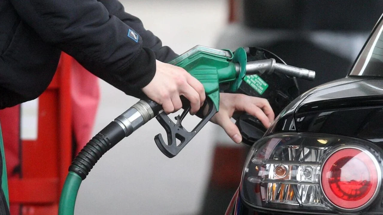 Bordi i Transparencës ndryshon çmimet e karburanteve, ulet çmimi i naftës. Ja sa do shitet benzina