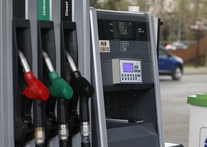 Shifrat/ Shqiptarët paguan 11 mln euro më shumë në mars vetëm nga shtrenjtimi i naftës