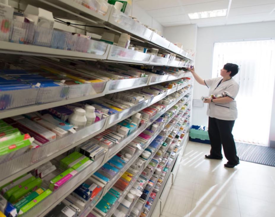 Lufta në Iran ka rritur me 30% kostot e paracetamolit në Angli