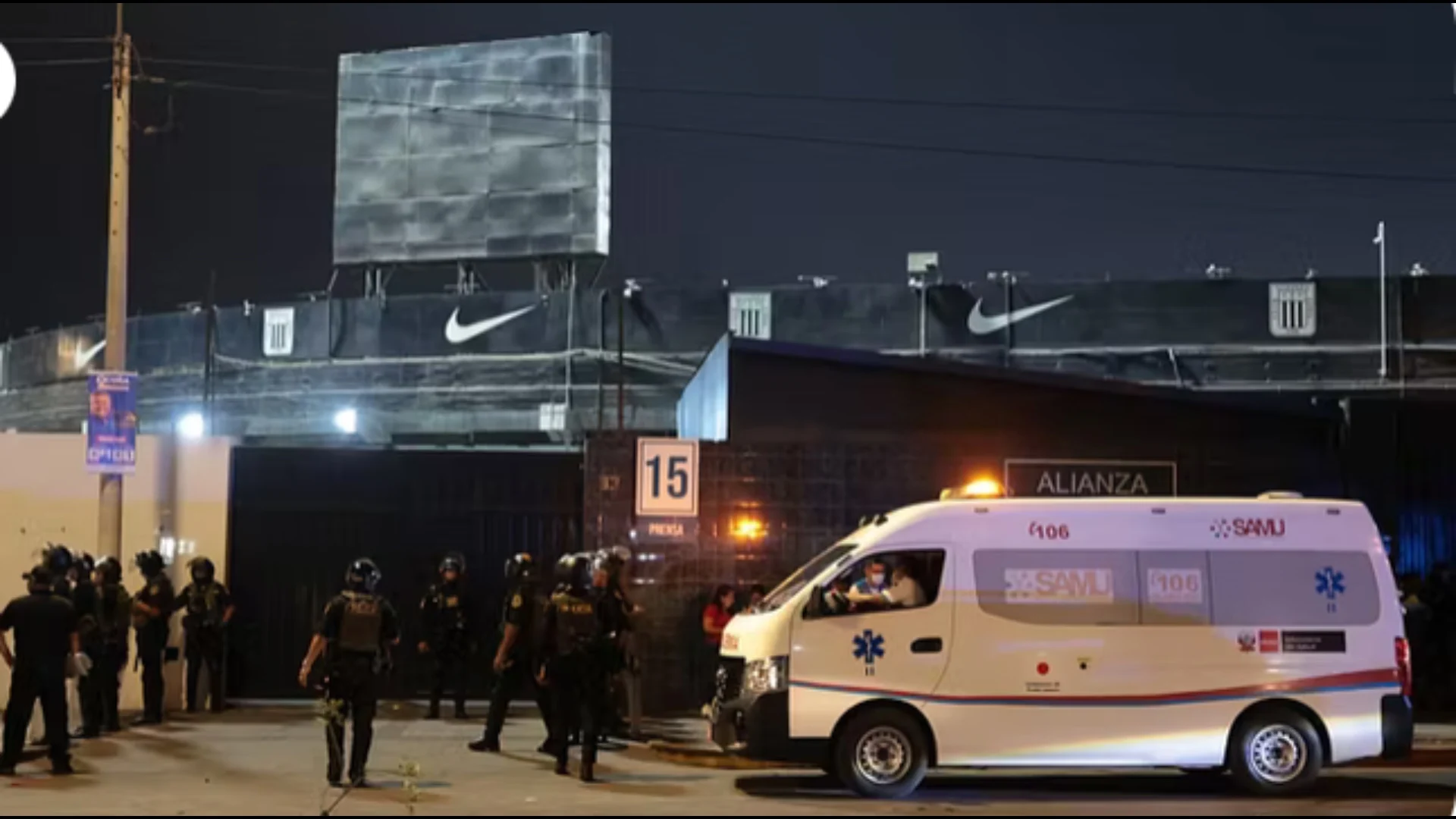 Peru, 1 viktimë dhe 47 të plagosur nga grumbullimi i tifozëve në stadiumin e Limës