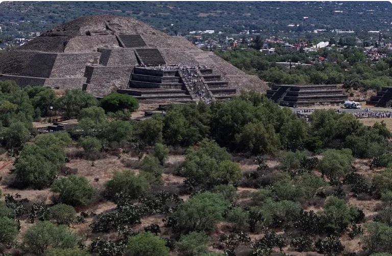 Sulm me armë në piramidat meksikane! Vritet një turiste kanadeze, 13 të plagosur