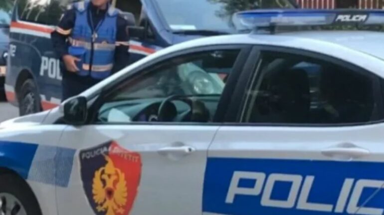 Qëlloi me armë zjarri gjatë një sherri dhe plagosi të riun, identifikohet dhe shpallet në kërkim autori