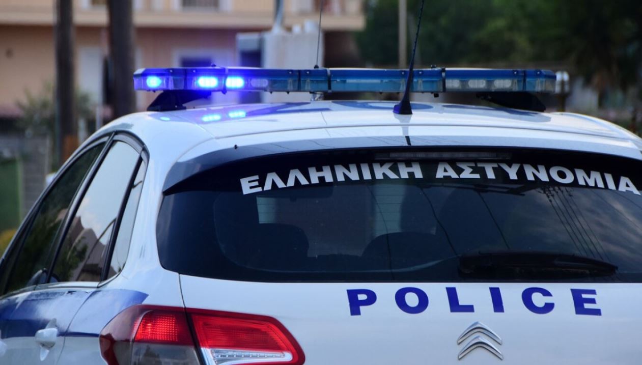 Arrestohet shqiptari në Thermo, ishte arratisur nga Athina 7 vite më parë, kërcënoi policët me mjete prerëse dhe armë!