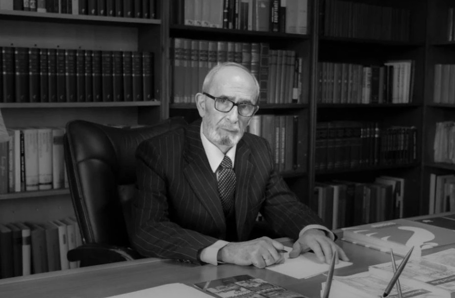 Ndarja nga jeta e akademikut Rexhep Qosja, Kosova shpall të premten ditë zie