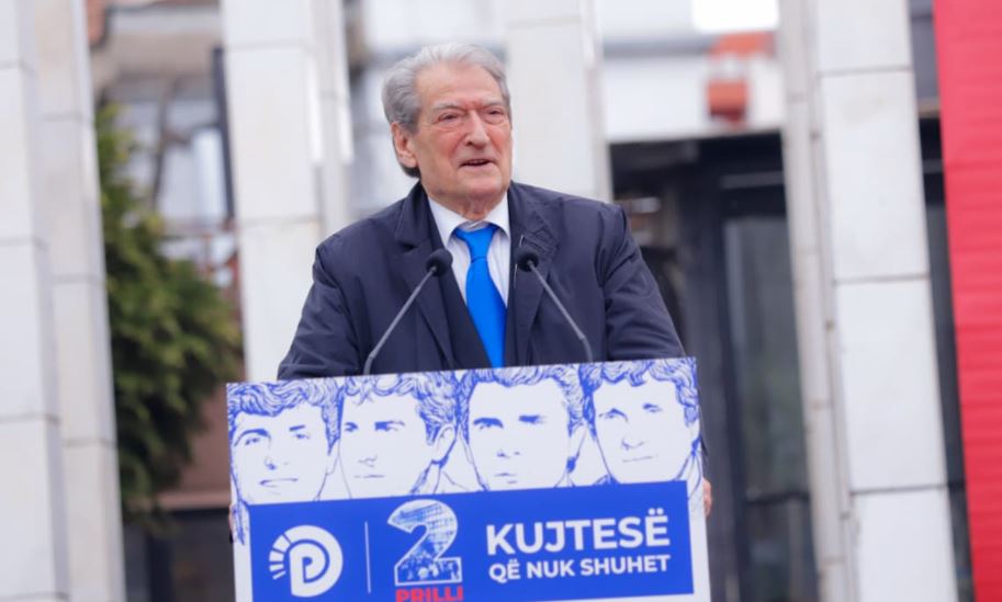 Berisha rendit akuzat ndaj Ramës e Ballukut: Emri i Lindës në dosjen e AKSHI-t si hajdute! U vodhën 50 mln euro në Tunelin e Llogarasë