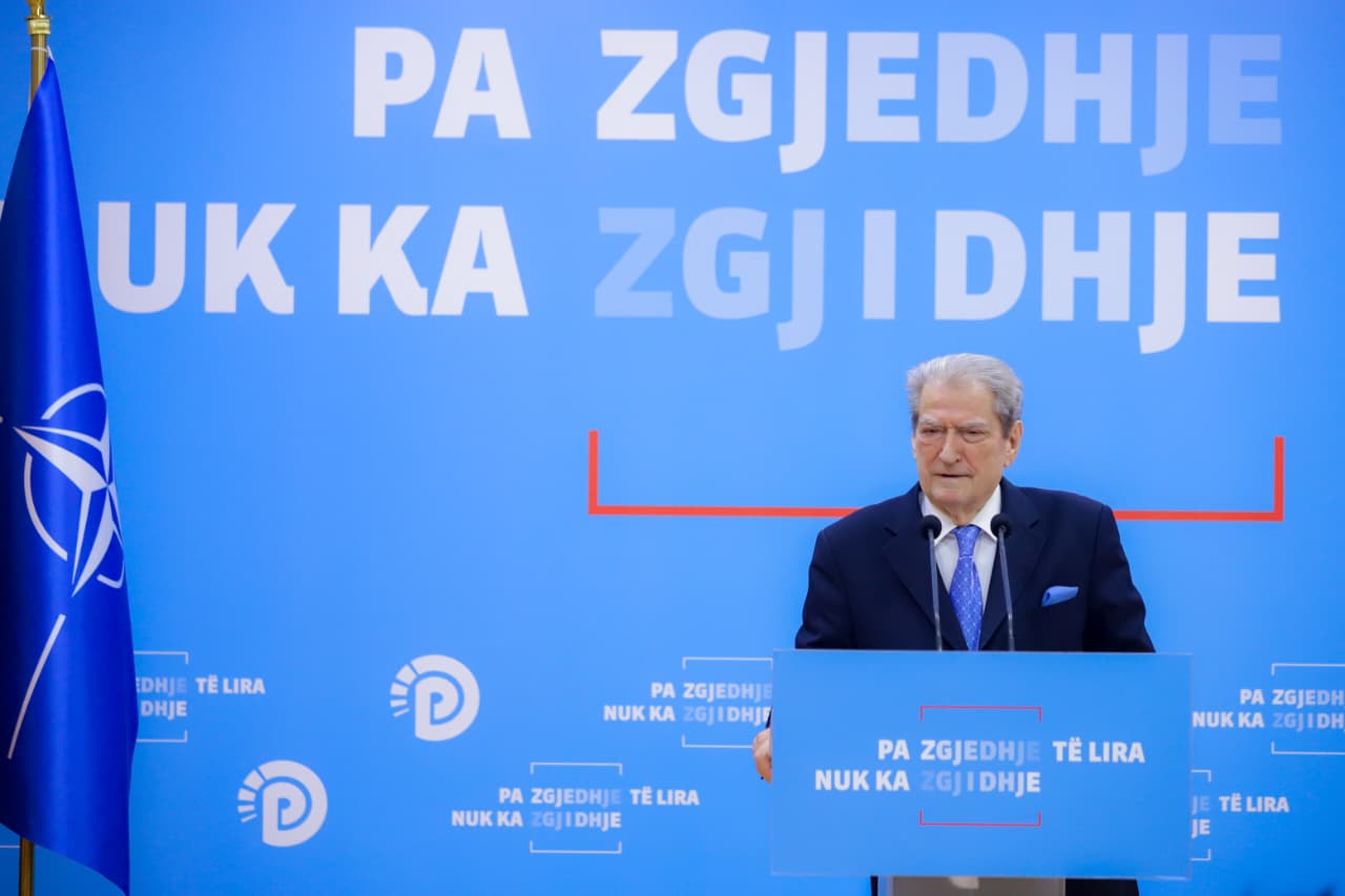 “O me ne, o përballë nesh!”/ Përplasja e Ramës me Spiropalin, Berisha: PS dhe qeveria janë lubizuar! Regjimi po bën gjithçka për të qëndruar në këmbë