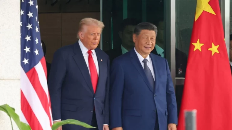 “Xi Jinping do të më japë një përqafim të madh”, Trump: Kina është e lumtur që unë po hap Ngushticën e Hormuzit