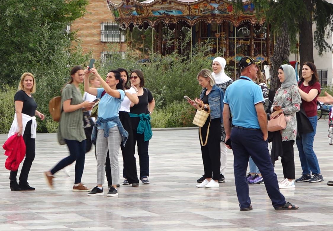 609 mijë turistë të huaj vizituan Shqipërinë në mars, rritje me 11%